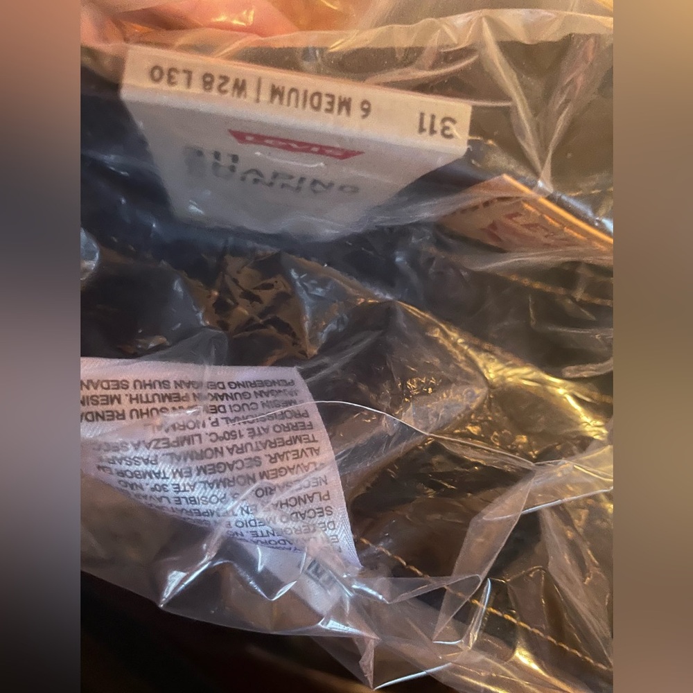 Levi's 311 Shaping Skinny Jeans Womens 28x30 Darkest Sky Stretch Denim NWT - Picture 5 of 7